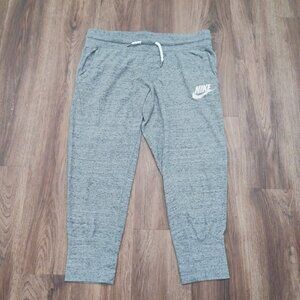 Nike Women Sportswear Vintage Capris Size M Medium 813875-091 Gray